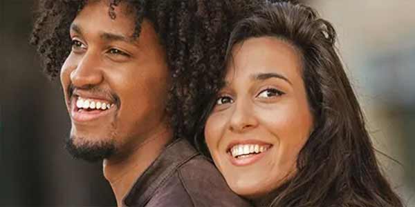 5 Ways to Pray as a Couple - Featured Image